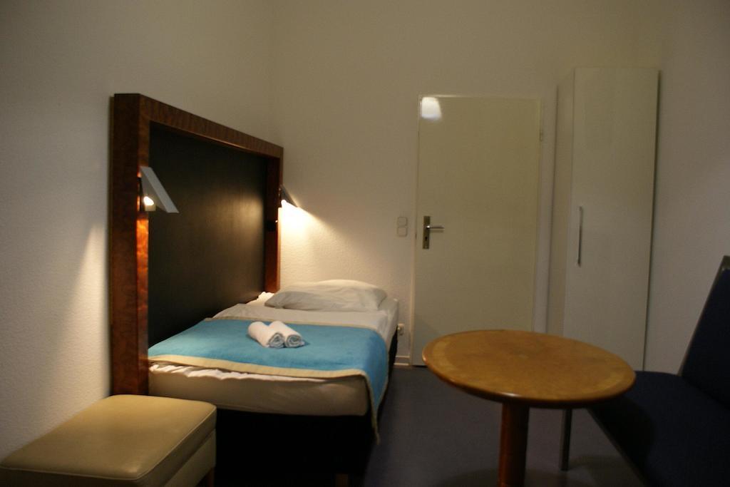 Hotel Garni Aaberna Берлин Номер фото