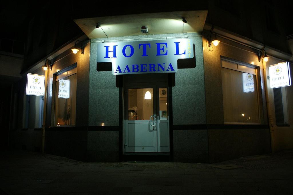 Hotel Garni Aaberna Берлин Экстерьер фото