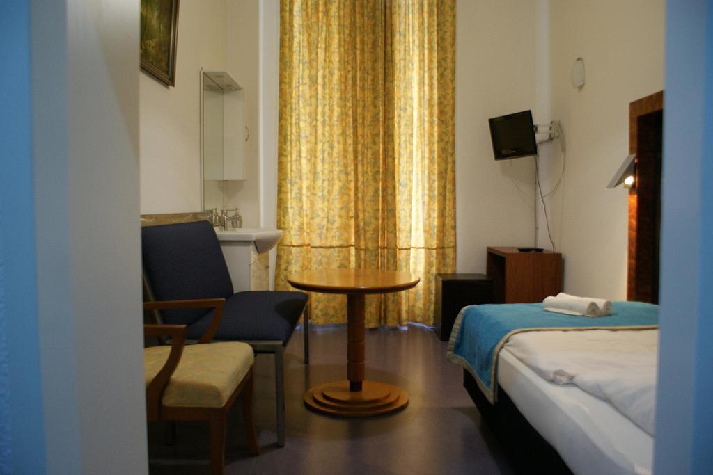 Hotel Garni Aaberna Берлин Номер фото